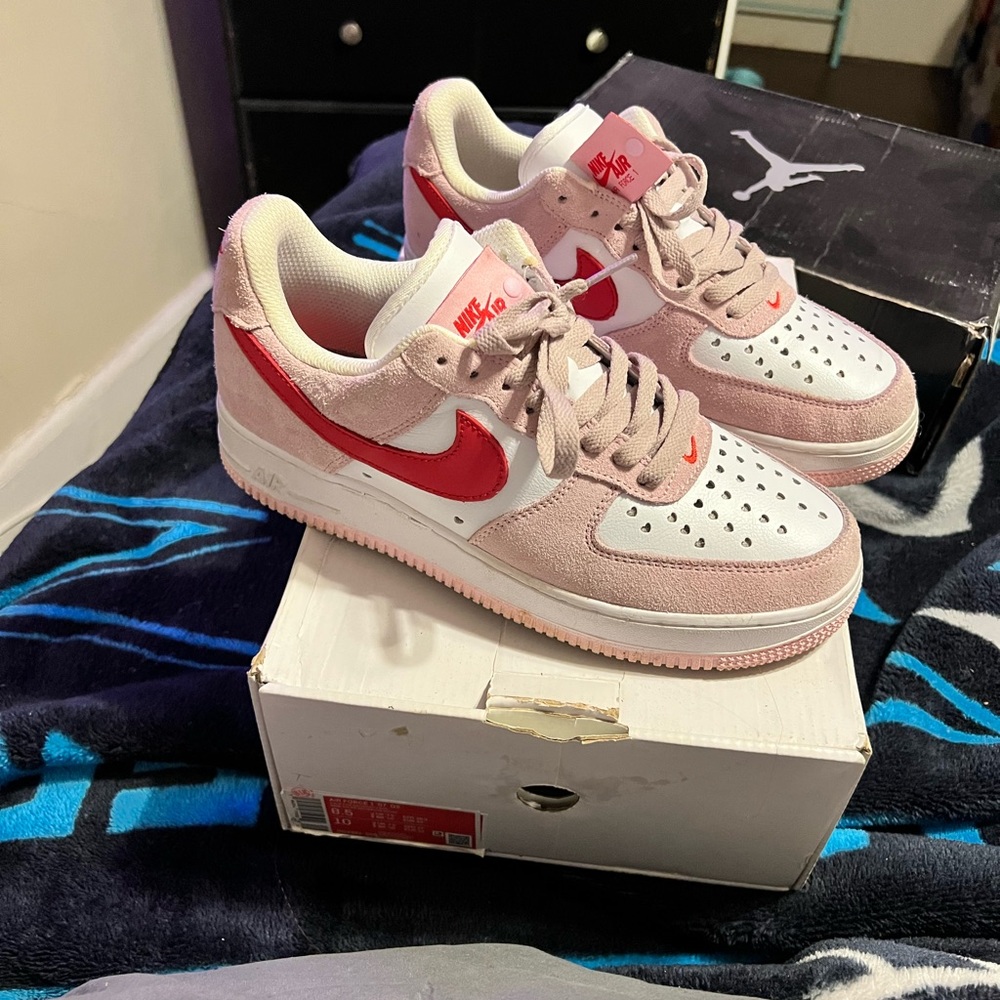 Nike AF 1 Valentine’s Day